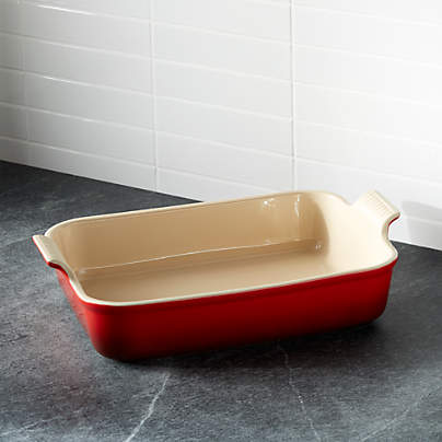 Le Creuset ® Heritage 4-Qt. Cerise Rectangular Baking Dish, 12x9"