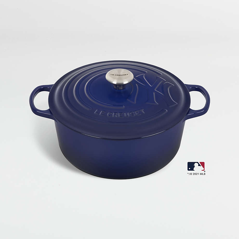 Le Creuset The LimitedEdition MLB Signature Series New York Yankees 7.25Qt. Dutch Oven Crate