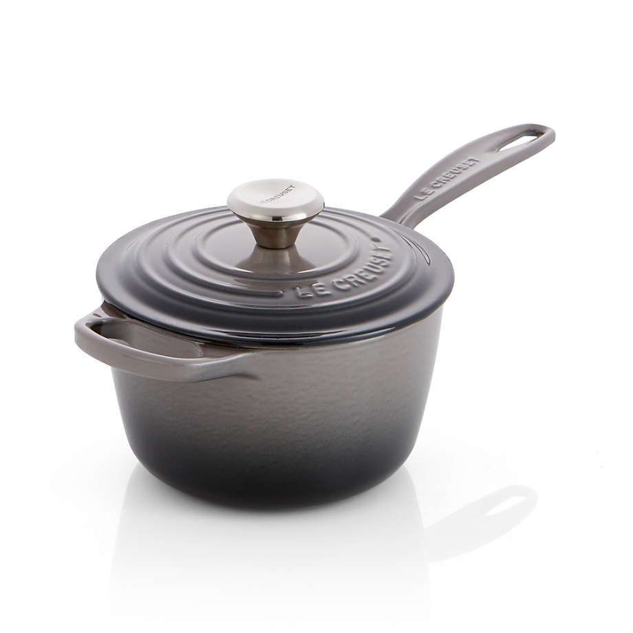 Dageraad streng microscoop Le Creuset Signature 1.75-Qt. Oyster Grey Enameled Cast Iron Saucepan with  Lid + Reviews | Crate & Barrel