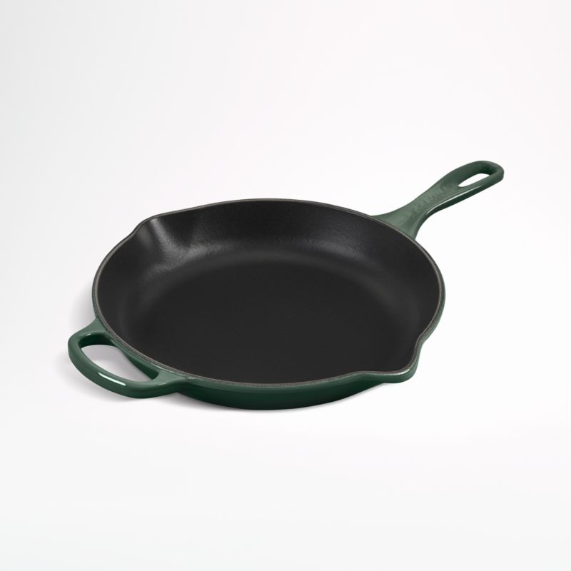 Le Creuset ® Signature 10.25"/26cm Artichaut Green Enameled Cast Iron Skillet - image 0 of 3