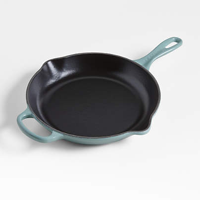 Le Creuset ® Sea Salt 10.25" Signature Skillet