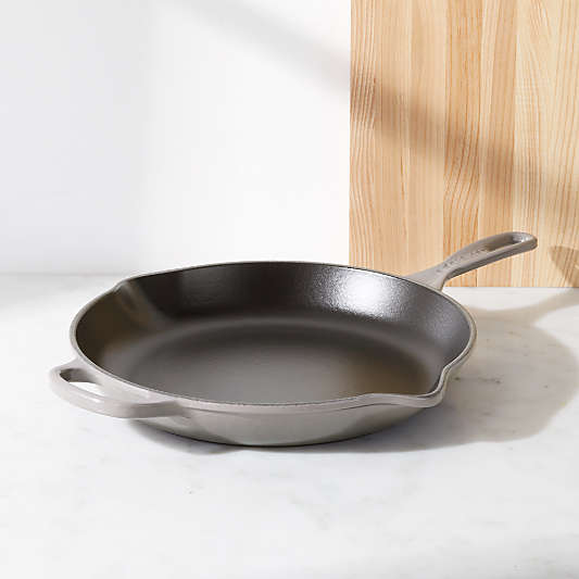 Le Creuset ® Signature Oyster 11.75" Skillet