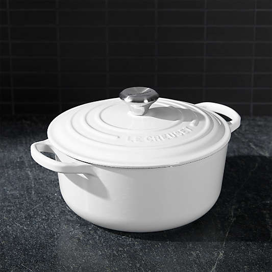 Le Creuset ® Signature White 2.75-Qt. Round Dutch Oven