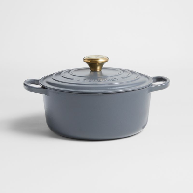 Le Creuset Signature Round 4.5-Qt. Graphite Grey Enameled Cast Iron ...