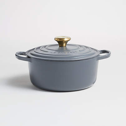 Le Creuset ® Signature Graphite 4.5-Qt. Round Dutch Oven