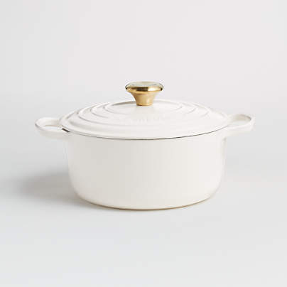 Le Creuset ® Signature 4.5-Qt. Cream Enameled Cast Iron Dutch Oven