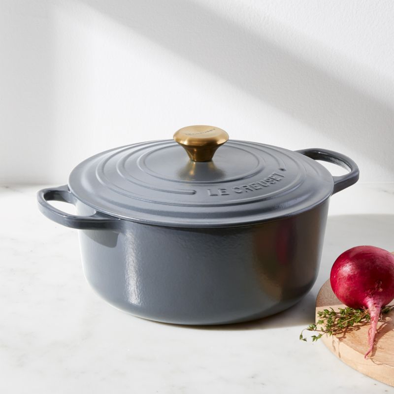 Le Creuset Signature Round 5.5-Qt. White Dutch Oven with Lid + Reviews |  Crate & Barrel