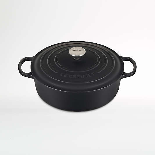 Le Creuset ®  Signature 6.75-Qt. Licorice Round Wide Dutch Oven