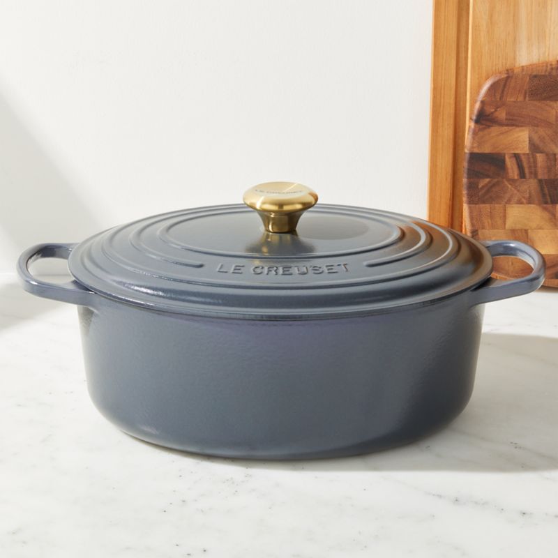 Le Creuset Signature Cast Iron 6.75-Quart Deep Teal Oval Dutch Oven