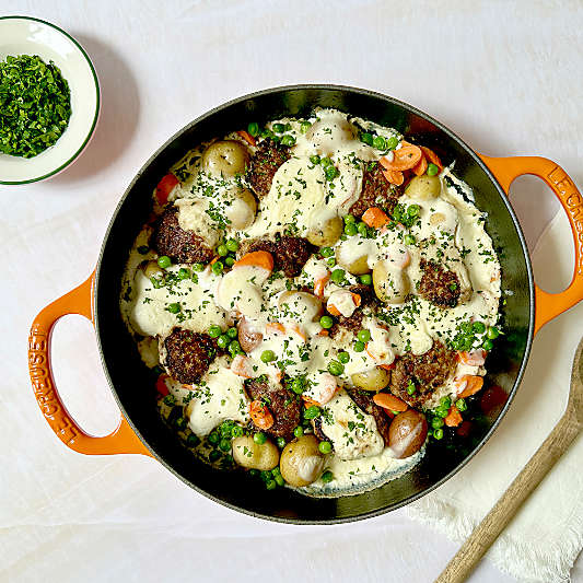 Le Creuset ® Signature 11" Flame Enameled Cast Iron Everyday Pan