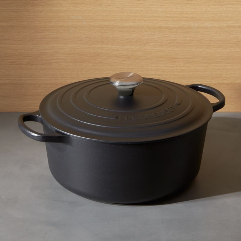 Segretto Cookware Enameled Oval Cast Iron Dutch Oven with Handle, 7 Quarts,  Nero (Black), 7qt Dutch Oven Cast Iron Pot with Lid | Enamel Dutch Oven