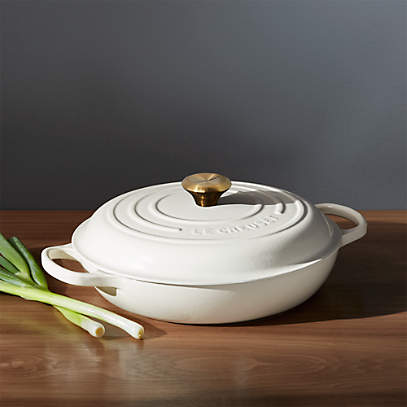 af Fordeling guide Le Creuset Signature 3.5-Qt. Cream Enameled Cast Iron Braiser Everyday Pan  with Lid + Reviews | Crate & Barrel