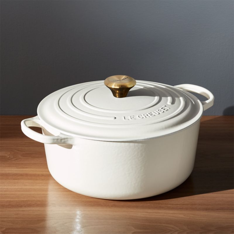 Le Creuset Signature 5.5-Qt. Round Cream Enameled Cast Iron Dutch Oven ...