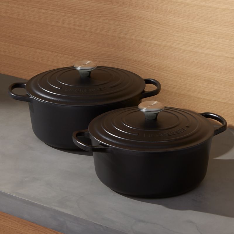 Le Creuset Signature 5.5-Qt. Round Licorice Black Enameled Cast Iron ...