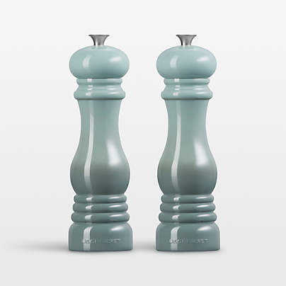 Le Creuset ® Sea Salt Salt and Pepper Mill Set