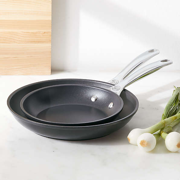 Le Creuset Toughened Nonstick PRO 11 Crepe Pan with Rateau – Atlanta Grill  Company