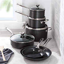 le-creuset-toughened-10pc-set.jpg