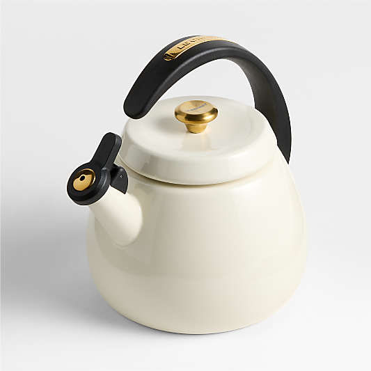 Le Creuset ® Cloche 2.2-Qt. Cream Stovetop Tea Kettle