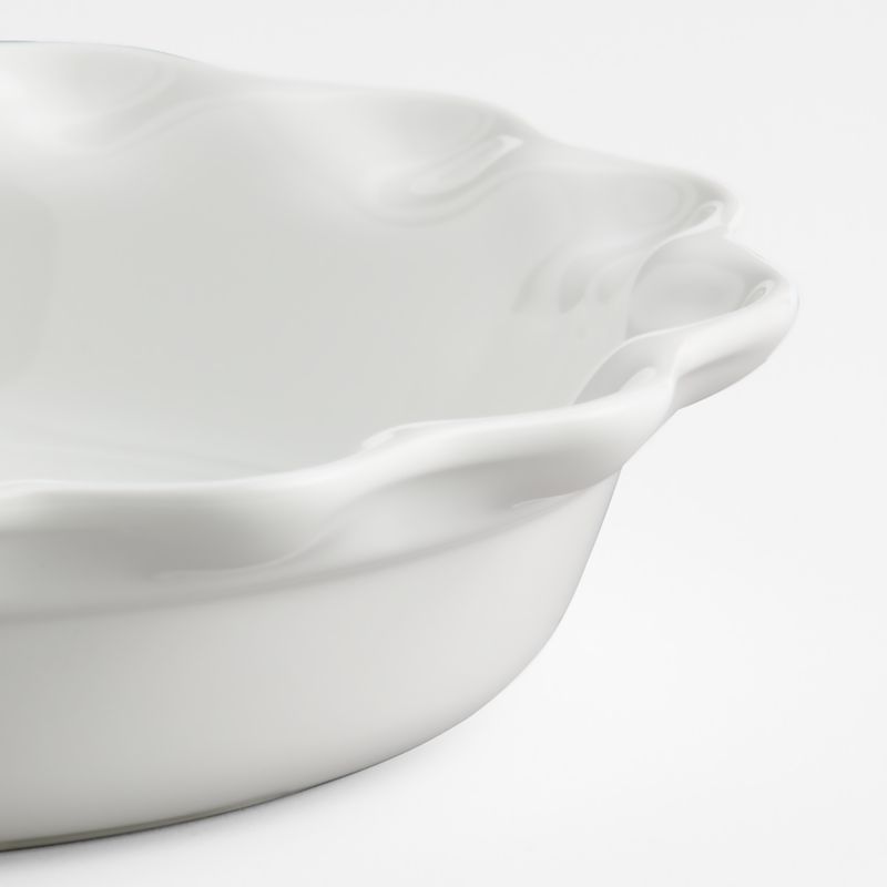 Le Creuset Heritage White Pie Dish + Reviews | Crate & Barrel