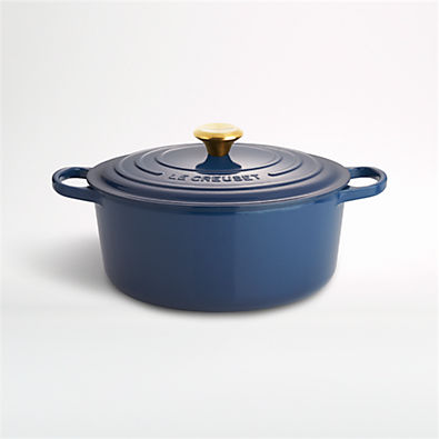 View Le Creuset ® Signature 7.25-Qt. Ink Blue Enameled Cast Iron Dutch Oven details