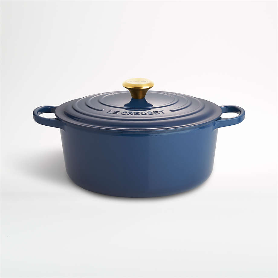 Le Creuset Signature Round 7.25-Qt. Ink Blue Enameled Cast Iron Dutch Oven with Lid + Reviews | Crate & Barrel