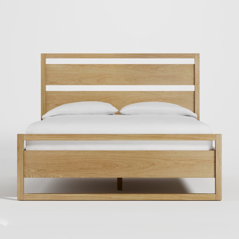 Leavitt Natural Oak Wood Queen Bed