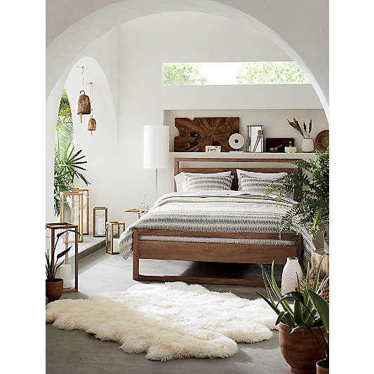 Linea Natural Bed