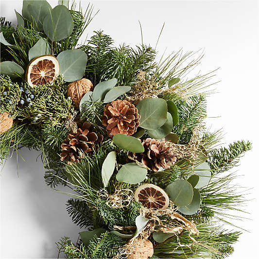 Live Greens, Walnuts & Slice Wreath 26"