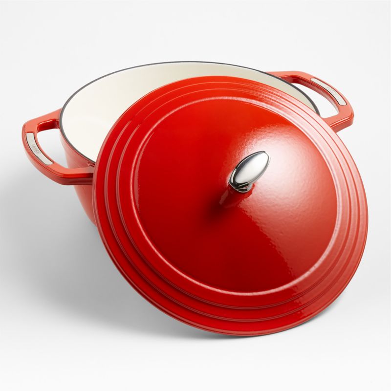 Lodge U7id400 7.5 qt. Enameled Cast Iron Dutch Oven - Cherry on Top