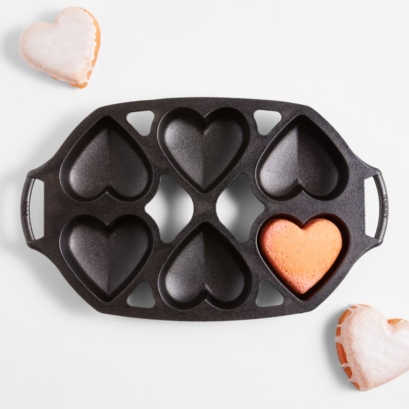 Lodge Cast Iron Heart Mini Cake Pan - Cake Pans