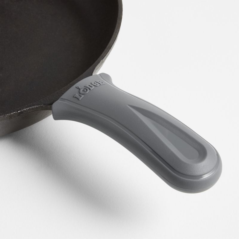 Lodge Silicone Grey Handle Holder + Reviews