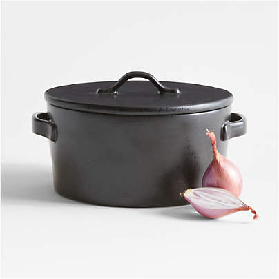 https://cb.scene7.com/is/image/Crate/MarinCoveredCasserole2qtSSS23/$web_pdp_carousel_med$/221012161237/marin-matte-black-2-qt.-covered-casserole-dish.jpg