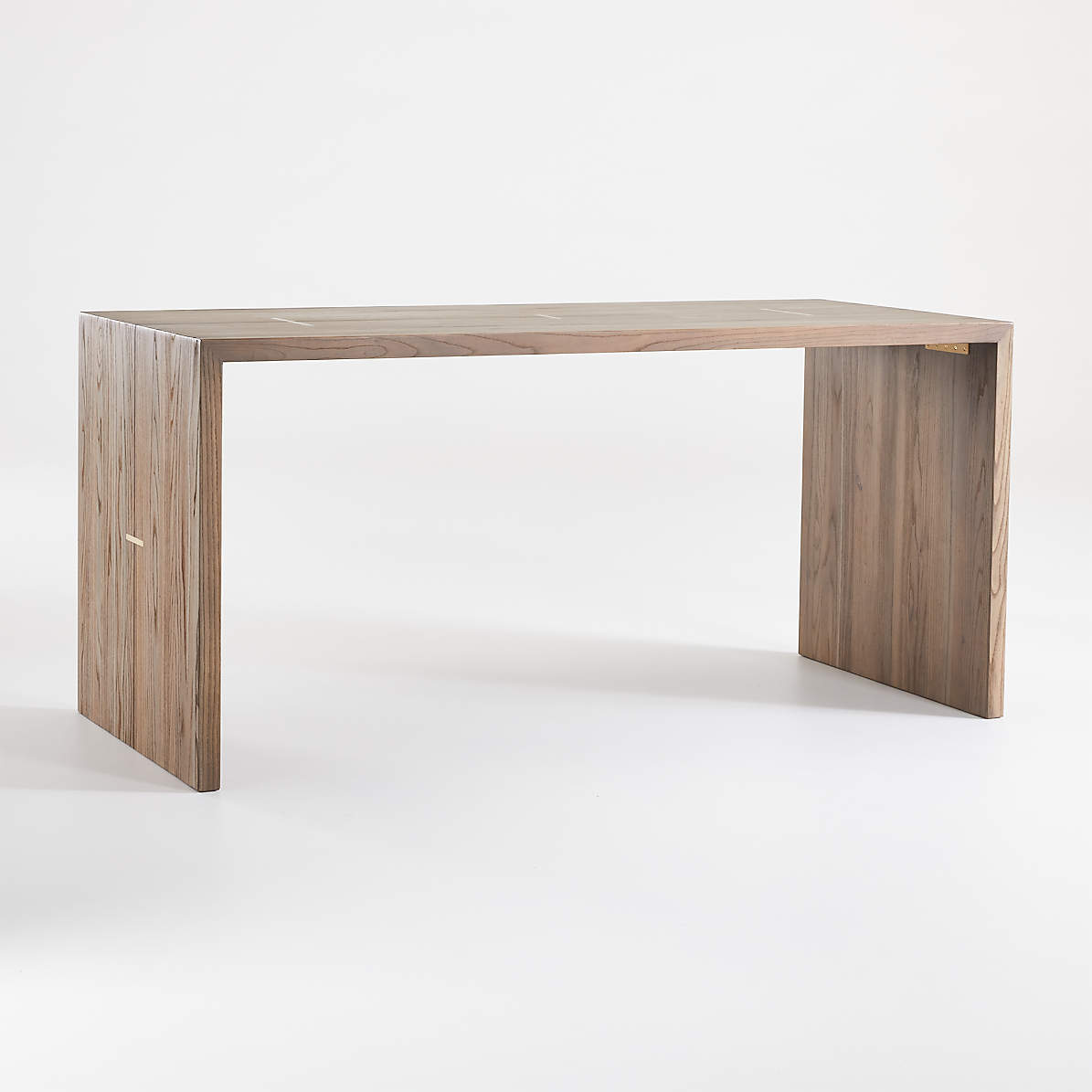 Waterfall dining outlet table