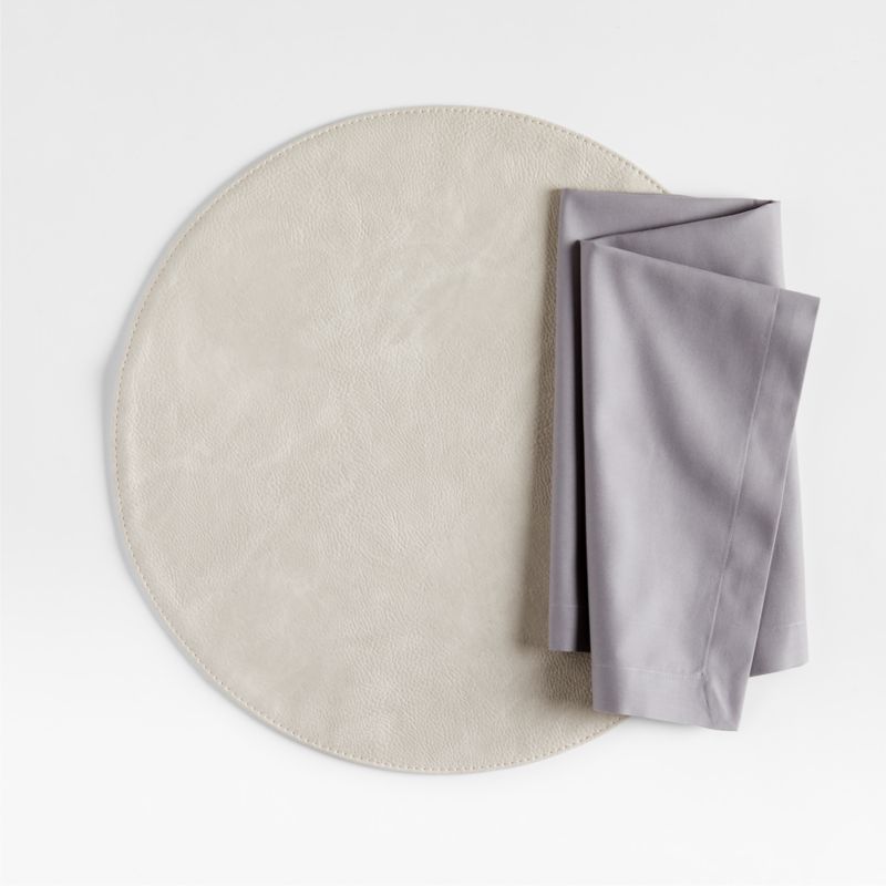 Maxwell Round Pearl Easy-Clean Placemat