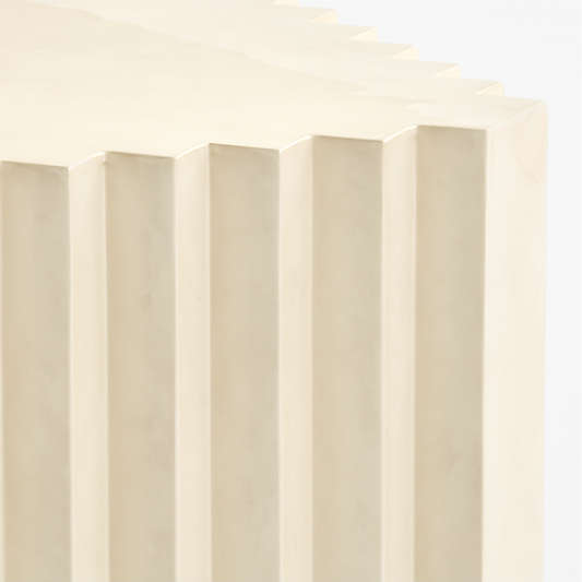 Medida High Gloss 24" End Table