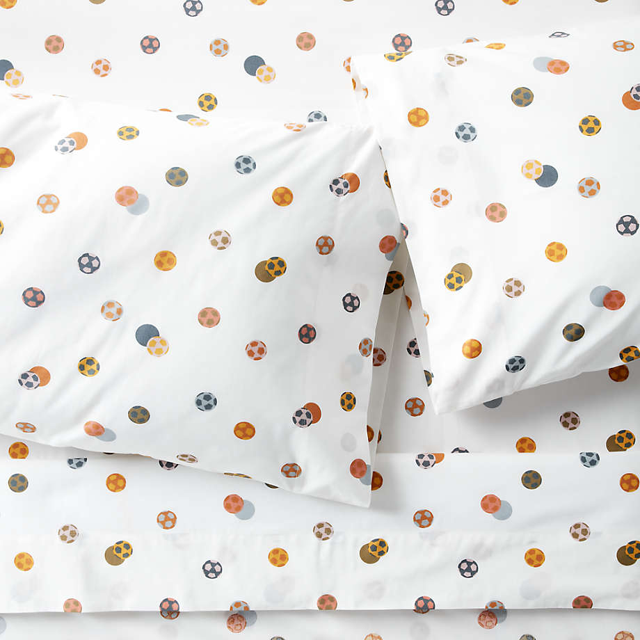 https://cb.scene7.com/is/image/Crate/ModernSoccerOrgFLShtStSSF23/$web_pdp_main_carousel_med$/230424112303/modern-soccer-organic-cotton-kids-sheet-set.jpg