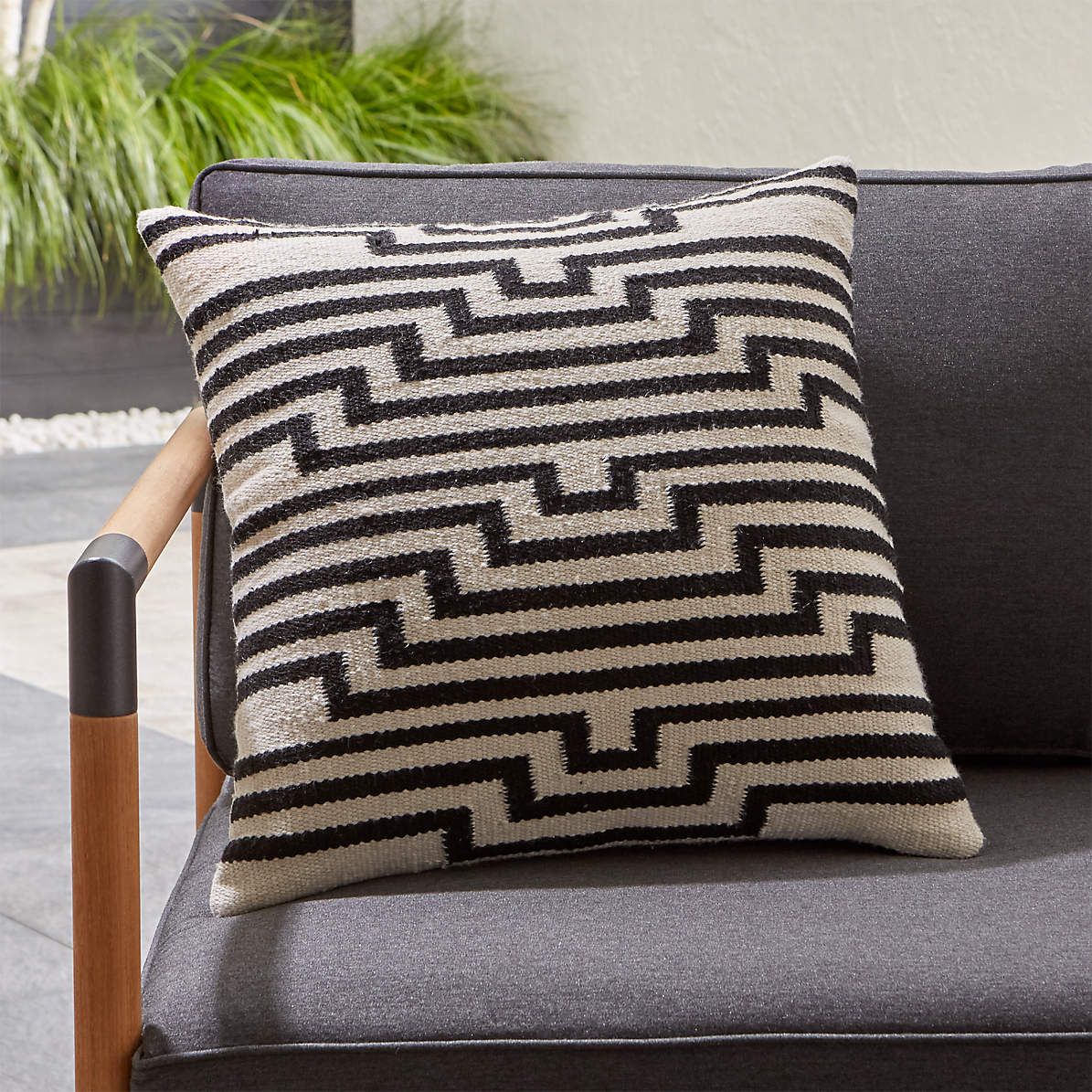 Mohave Lines 19x19 Indoor/Outdoor 