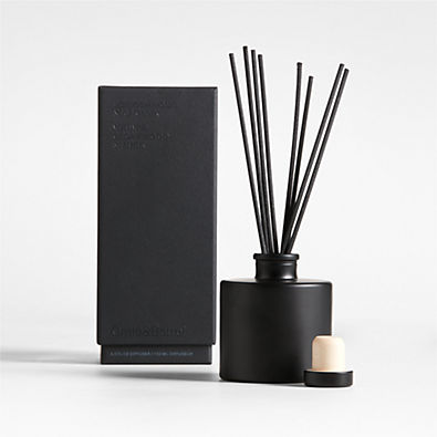 View Monochrome No. 02 Onyx Reed Diffuser - Vetiver, Cedarwood and Musk details