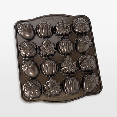 Nordic Ware ® Autumn Cakelet Pan