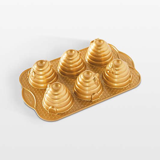 Nordic Ware ® Beehive Cakelet Pan