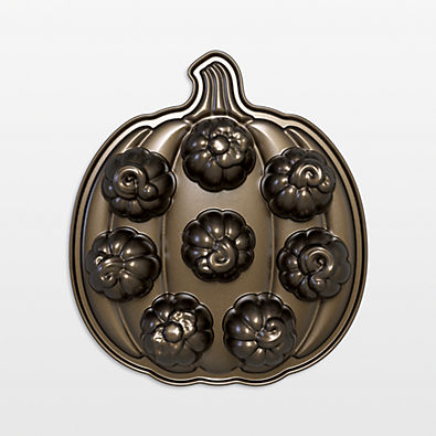 View Nordic Ware ® Lil' Pumpkin Cakelets Pan details