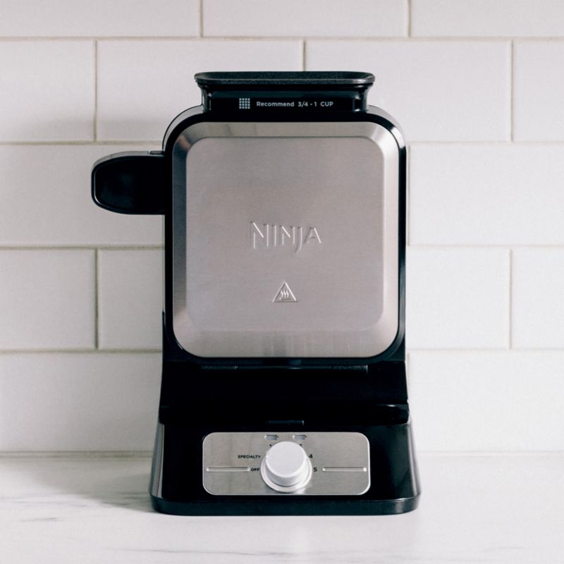 Ninja ® Belgian Waffle Maker PRO Neverstick™ - image 9 of 10