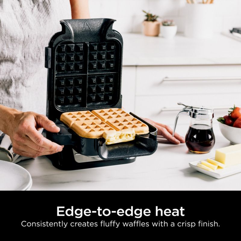 Ninja ® Belgian Waffle Maker PRO Neverstick™ - image 3 of 10