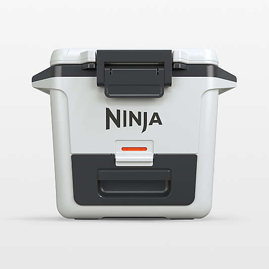 Ninja ® 30-Qt. White FrostVault ™ Cooler