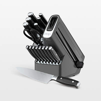 Ninja ® NeverDull™ 17-Piece Premium Knife System