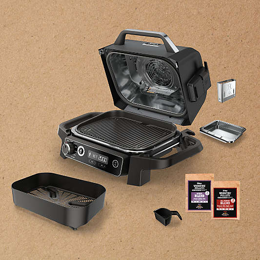 Ninja ® Woodfire ™ Outdoor Grill