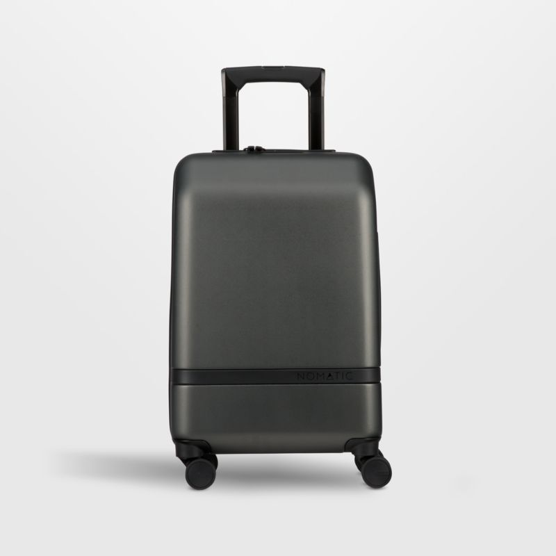 Nomatic suitcase store