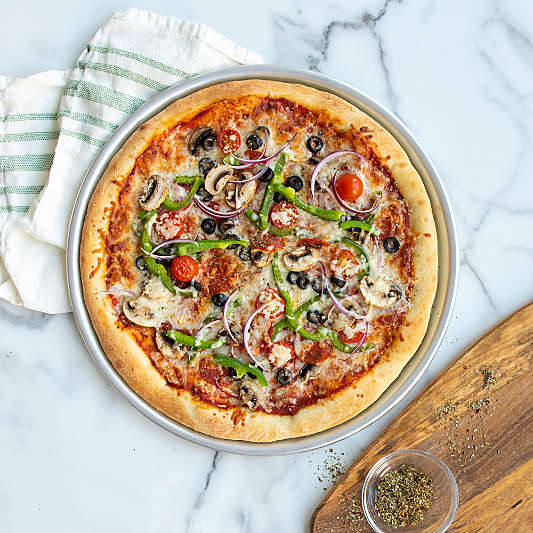 Nordic Ware ® Naturals 14" Traditional Pizza Pan