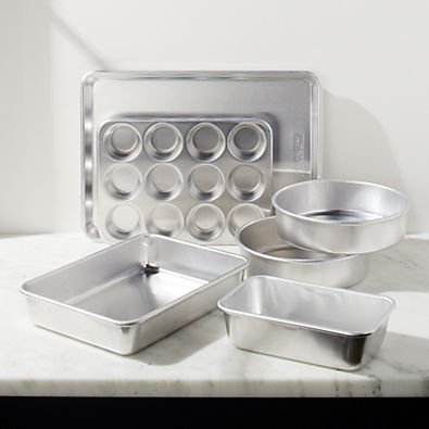 View Nordic Ware ® Naturals ® 6-Piece Bakeware Set details