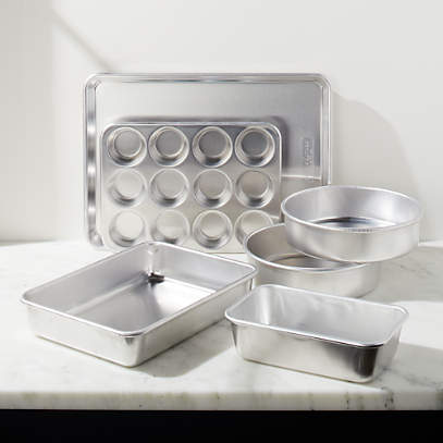 Crate & Barrel Slate Blue Bakeware 6-Piece Set + Reviews